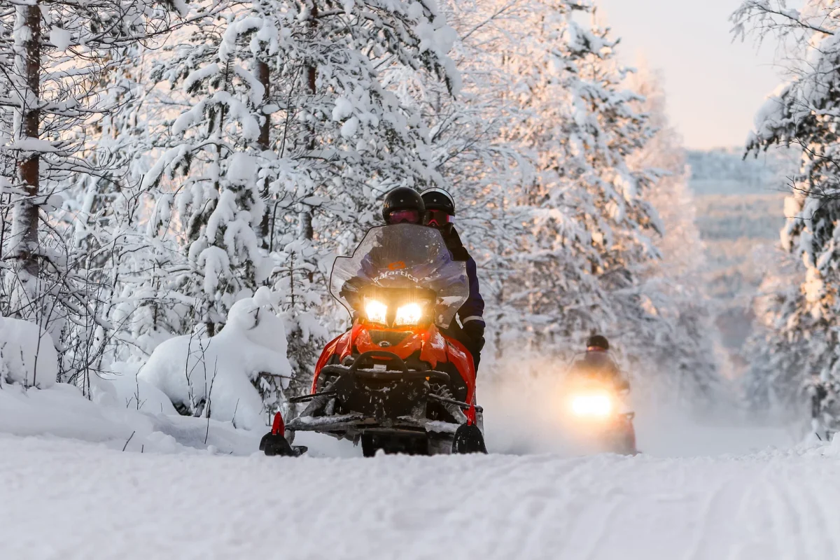 Snowmobile Safari in Lapland Snowmobile Safari in Lapland
