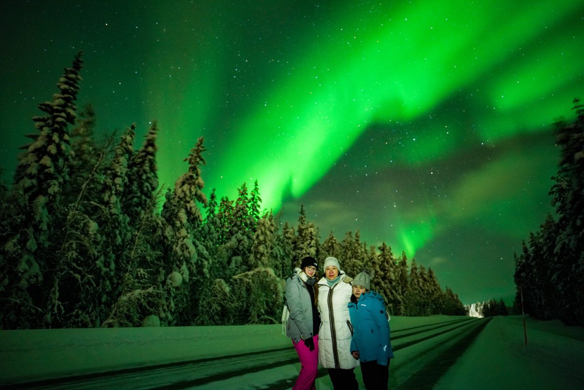 Family-friendly Northern Lights tour in Rovaniemi