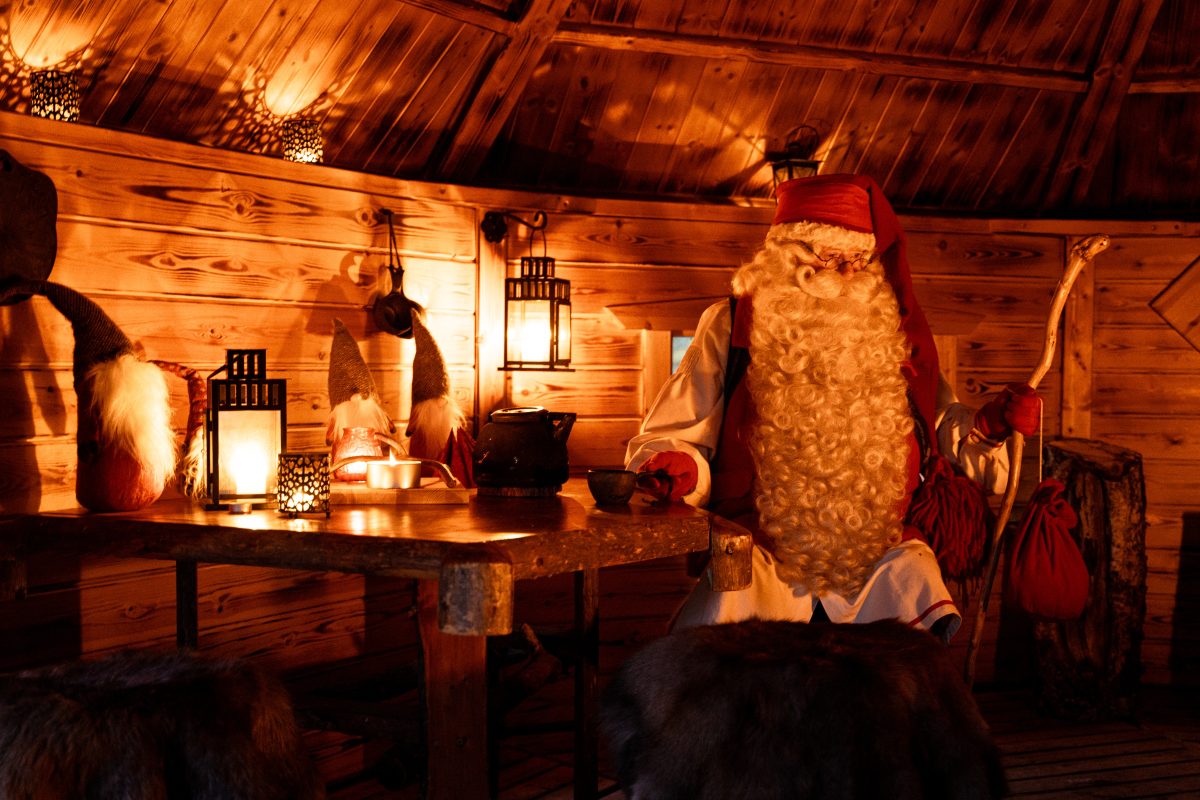 Meet the Santa Claus in Rovaniemi Meet the Santa Claus in Rovaniemi