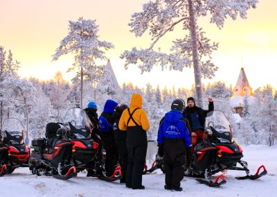 Small-Group Snowmobile Tour in Rovaniemi