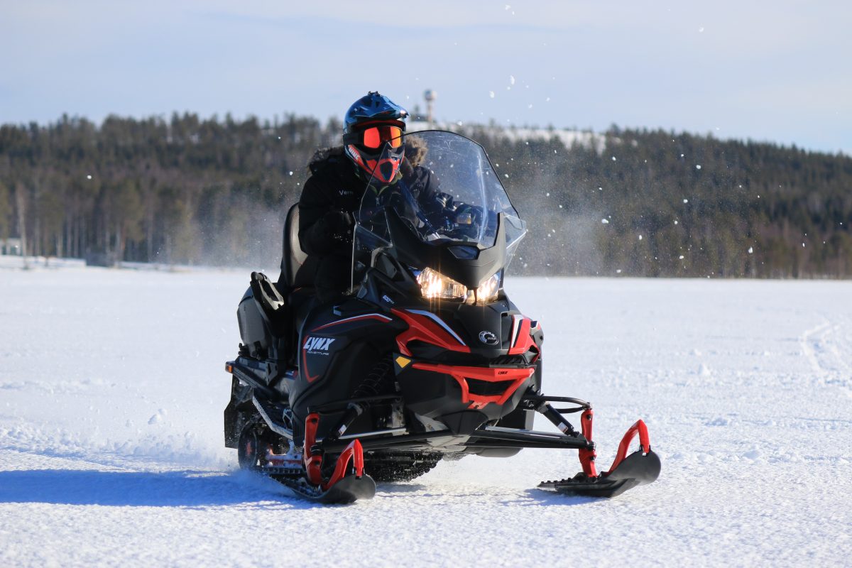 Snowmobiling Rovaniemi